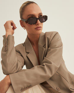 Banbe | The Nina Polarized Sunglasses | Amber Tort Jet