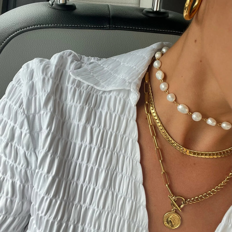 Ellie Vail | Chandre Chunky Pearl Toggle Choker Necklace