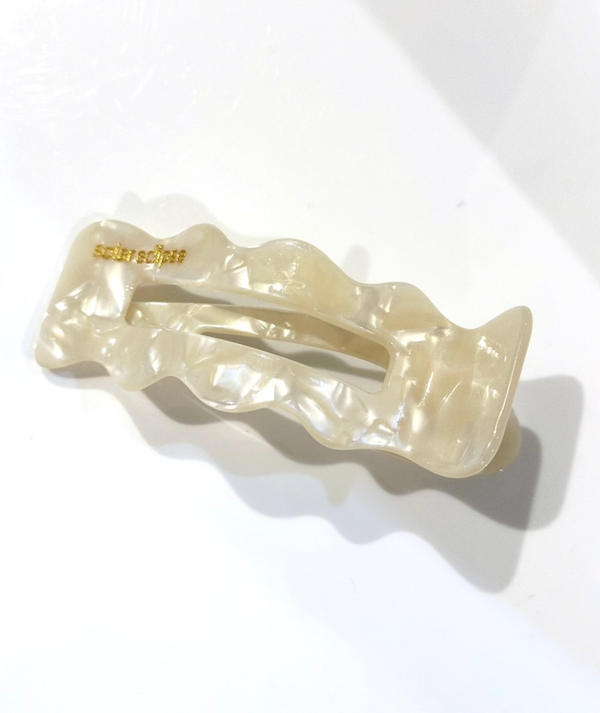 Scalloped Lay Down Acetate Claw Hair Clip