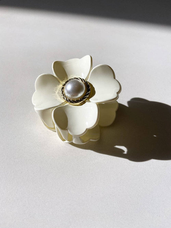 Pearl Flower Resin Claw Clip