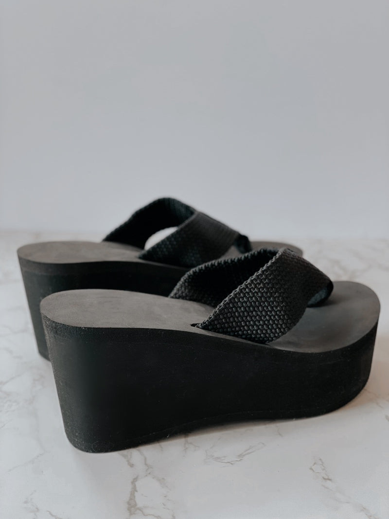 Deandre Platform Flip Flops | Black FINAL SALE